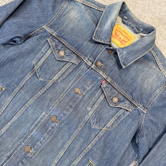 Levi's Other - Levis 72334 Mens Denim Trucker Jacket Medium Wash Blue Jean Jacket Size L